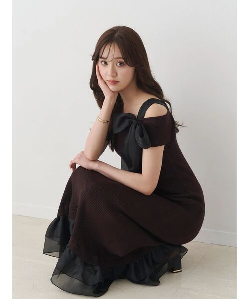 MERCURYDUO（マーキュリーデュオ）の「ワンショルリボンティアードニットワンピース（ワンピース・レディース・ベビーピンク/ブラック/ブラウン・MEDIUM/SMALL）」の8枚目の写真