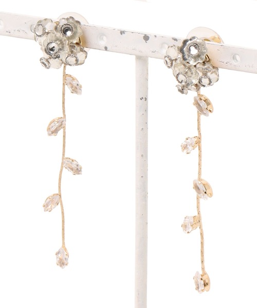 DRESSLAVE（ドレスレイブ）の「monshiro / Kalanchoe 2way earring(カランコエ2WAYピアス mn-p-230)（ピアス（両耳用）・レディース・ゴールド・FREE）」の5枚目の写真