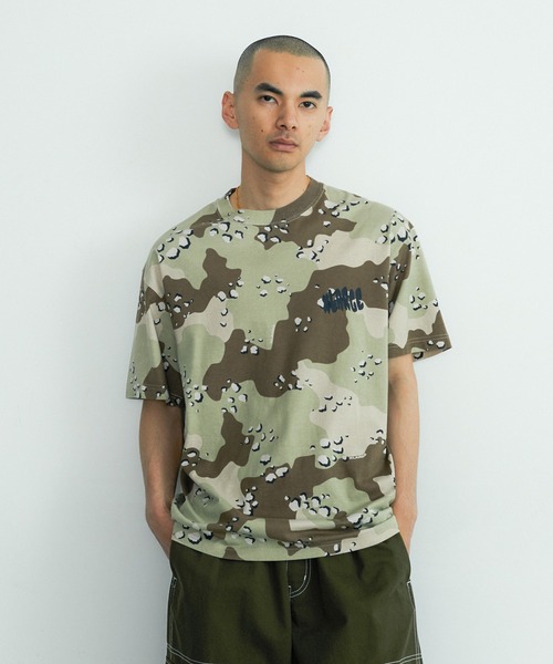 XLARGE(エクストララージ)の「MULTI LOGO S/S TEE(Tシャツ/カットソー・メンズ・ブラック/ホワイト/カモフラージュ・S/M/L/XL)」の19枚目の写真