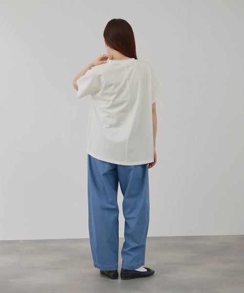 Mac-House(マックハウス)の「Free Nature ロゴプリント クルーネック Tシャツ(Tシャツ/カットソー・レディース・ブルー/グレイッシュベージュ/チャコールグレー/ホワイト・L/M)」の8枚目の写真