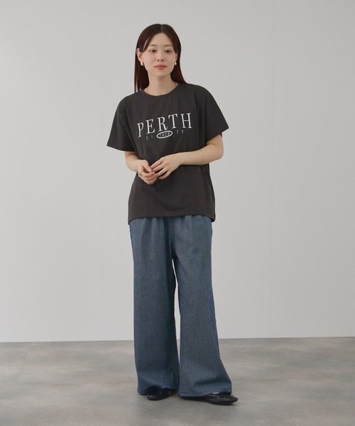 Mac-House(マックハウス)の「Free Nature ロゴプリント クルーネック Tシャツ(Tシャツ/カットソー・レディース・ブルー/グレイッシュベージュ/チャコールグレー/ホワイト・L/M)」の11枚目の写真