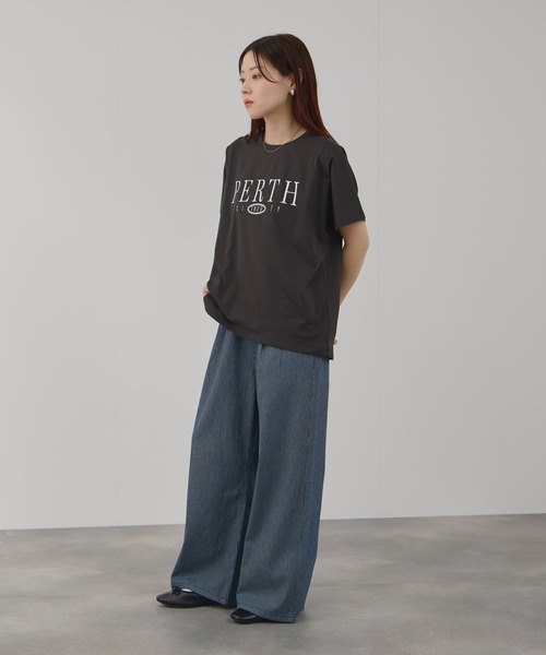 Mac-House(マックハウス)の「Free Nature ロゴプリント クルーネック Tシャツ(Tシャツ/カットソー・レディース・ブルー/グレイッシュベージュ/チャコールグレー/ホワイト・L/M)」の12枚目の写真