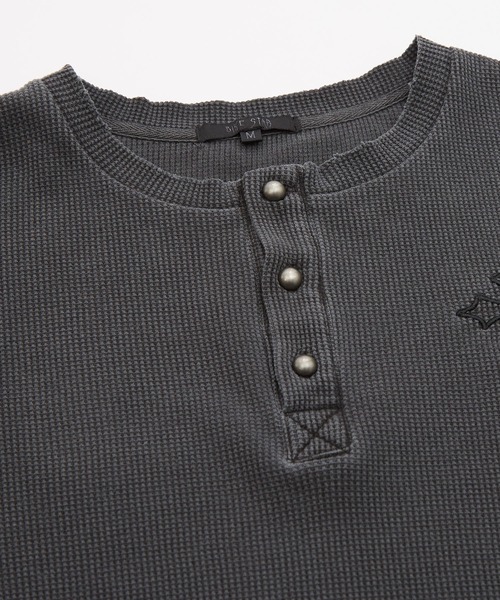 improves(インプローブス)の「クロス 刺しゅう ワッフル ロンT(Tシャツ/カットソー・メンズ・チャコール/ブラック/グレー・LARGE/MEDIUM)」の16枚目の写真