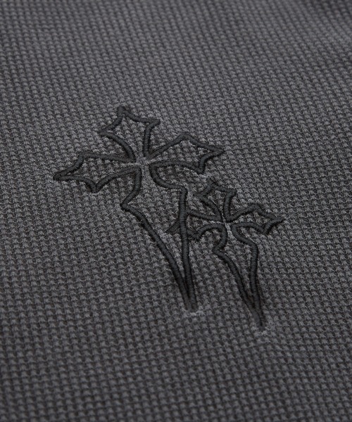 improves(インプローブス)の「クロス 刺しゅう ワッフル ロンT(Tシャツ/カットソー・メンズ・チャコール/ブラック/グレー・LARGE/MEDIUM)」の17枚目の写真