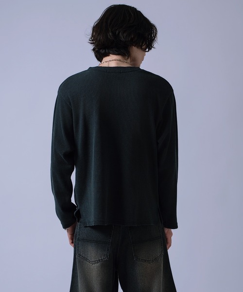 improves(インプローブス)の「クロス 刺しゅう ワッフル ロンT(Tシャツ/カットソー・メンズ・チャコール/ブラック/グレー・LARGE/MEDIUM)」の6枚目の写真