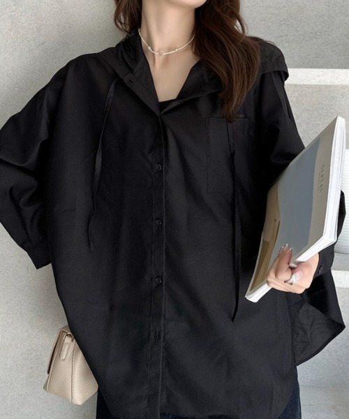 umune(ウムネ)の「シアーシャツ フード付き 長袖 ブラウス オフホワイト 透け感 シースルー オーバーサイズ ルーズ 紫外線対策 冷房対策 羽織り トップス 秋 冬(シャツ/ブラウス・レディース・ブラック/オフホワイト/ピンク・FREE)」の2枚目の写真