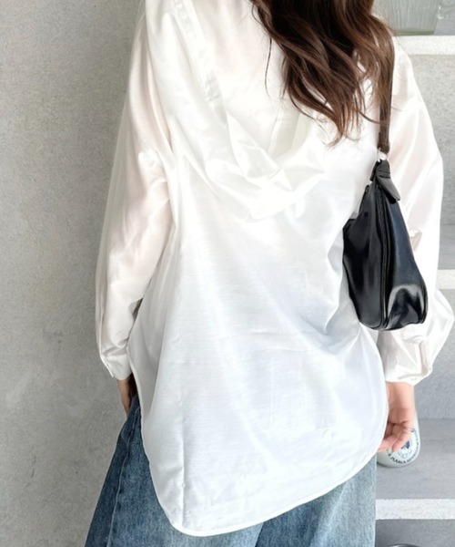 umune(ウムネ)の「シアーシャツ フード付き 長袖 ブラウス オフホワイト 透け感 シースルー オーバーサイズ ルーズ 紫外線対策 冷房対策 羽織り トップス 秋 冬(シャツ/ブラウス・レディース・ブラック/オフホワイト/ピンク・FREE)」の21枚目の写真