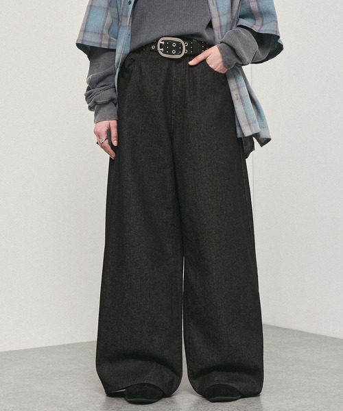 Alfred Alex（アルフレッドアレックス）の「【Alfred Alex】Rigid Wide Baggy Recycled Denim / リジッド ワイドバギーデニムパンツ（デニムパンツ・メンズ・インディゴブルー/ブラック系/ブラック・S/M/L）」の4枚目の写真