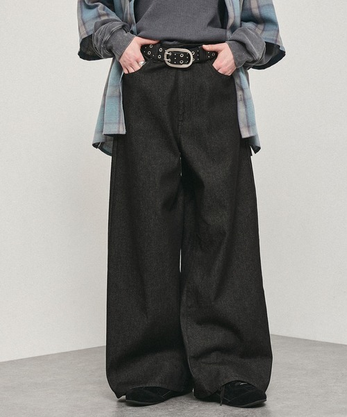 Alfred Alex（アルフレッドアレックス）の「【Alfred Alex】Rigid Wide Baggy Recycled Denim / リジッド ワイドバギーデニムパンツ（デニムパンツ・メンズ・インディゴブルー/ブラック系/ブラック・S/M/L）」の9枚目の写真