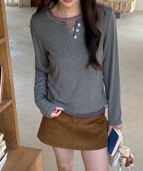 CHUN CHUN NOTES(チュンチュンノーツ)の「26SS/シアー配色レイヤード風ヘンリーネックTシャツ(Tシャツ/カットソー・レディース・ブラック/アイボリー/ダークグレー/ブラウン/ライトグレー・M)」の14枚目の写真