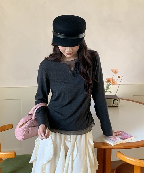 CHUN CHUN NOTES(チュンチュンノーツ)の「26SS/シアー配色レイヤード風ヘンリーネックTシャツ(Tシャツ/カットソー・レディース・ブラック/アイボリー/ダークグレー/ブラウン/ライトグレー・M)」の12枚目の写真