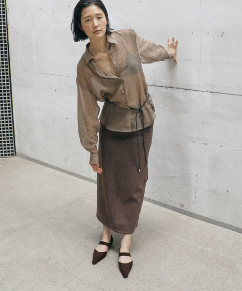 EPURE(エピュレ)の「MOUH Suede Flats (3color)(バレエシューズ・レディース・ブラック/ベージュ/ブラウン・22.5cm/23cm/23.5cm/24cm/24.5cm/25cm/25.5cm)」の4枚目の写真