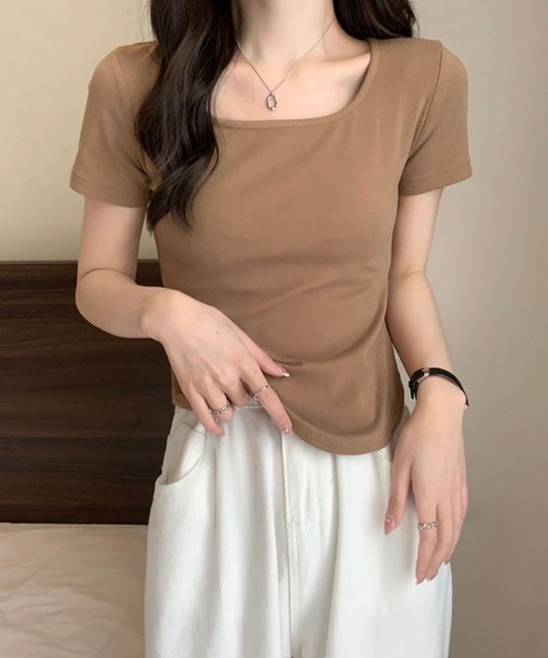 SallyLunn（サリーラン）の「【美シルエット】スクエアネックフィットTシャツ（Tシャツ/カットソー・レディース・ベージュ/ブラック/グレー/ホワイト・LARGE/MEDIUM）」の19枚目の写真