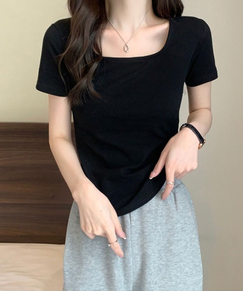 SallyLunn（サリーラン）の「【美シルエット】スクエアネックフィットTシャツ（Tシャツ/カットソー・レディース・ベージュ/ブラック/グレー/ホワイト・LARGE/MEDIUM）」の8枚目の写真