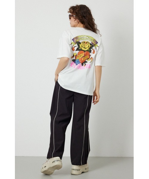 RODEO CROWNS WIDE BOWL(ロデオクラウンズワイドボウル)の「(Ed Hardy) ETERNAL LOVE Tシャツ(Tシャツ/カットソー・レディース・オフホワイト/ブラック・MEDIUM/LARGE)」の7枚目の写真