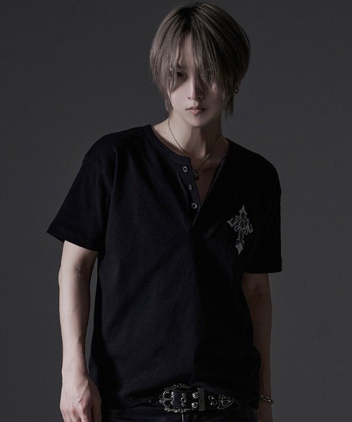 RUDOL(ルドル)の「『RUDOL/ルドル』ラインストーンデザインテレコヘンリーネックTシャツ(Tシャツ/カットソー・メンズ・ブラック系2/ブラック系1/ホワイト系2/ホワイト系1・L/M)」の4枚目の写真