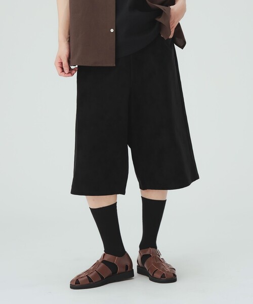 BEAMS HEART(ビームスハート)の「【7/31再値下げ】フェイクレザー ワイドストレート ショーツ(その他パンツ・メンズ・ブラック・LARGE/MEDIUM/SMALL)」の15枚目の写真