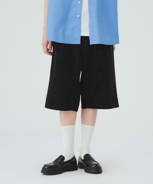 BEAMS HEART(ビームスハート)の「【7/31再値下げ】フェイクレザー ワイドストレート ショーツ(その他パンツ・メンズ・ブラック・LARGE/MEDIUM/SMALL)」の10枚目の写真