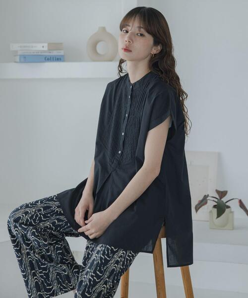 URBAN RESEARCH Sonny Label(アーバンリサーチサニーレーベル)の「エアリーコットンピンタックドレスシャツ(シャツ/ブラウス・レディース・オフホワイト/ブルー/イエロー/ブラック・FREE)」の3枚目の写真