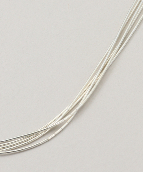 Spick & Span(スピックアンドスパン)の「Native SilverStreams / liquiid silver necklace 60cm(ネックレス・レディース・シルバー・FREE)」の4枚目の写真