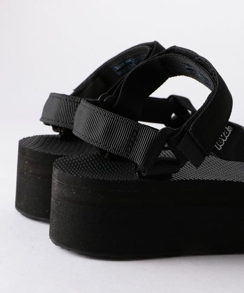 Teva（テバ）の「Teva FLATFORM UNIVERSAL（サンダル・レディース・ホワイト/ブラック/イエロー/その他・7/5/6/8）」の12枚目の写真