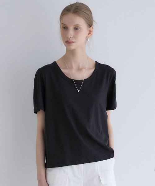 OURHOPE(アワーホープ)の「リネンロゴUネックTシャツ - ブラック(Tシャツ/カットソー・レディース・ブラック・ONE)」の1枚目の写真