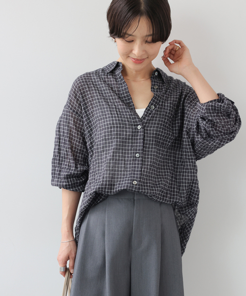 JOURNAL STANDARD relume(ジャーナルスタンダード レリューム)の「シャーリングチェックシャツ(シャツ/ブラウス・レディース・ブラック/ネイビー/ベージュ/ホワイト・FREE)」の2枚目の写真