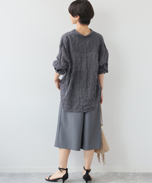 JOURNAL STANDARD relume(ジャーナルスタンダード レリューム)の「シャーリングチェックシャツ(シャツ/ブラウス・レディース・ブラック/ネイビー/ベージュ/ホワイト・FREE)」の7枚目の写真