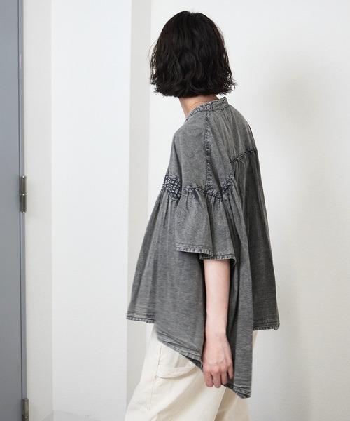 gossara(ゴサラ)の「【ふんわりシルエットが魅力】ケミカルウォッシュブラウス(シャツ/ブラウス・レディース・ブラック/グレー・FREE)」の16枚目の写真