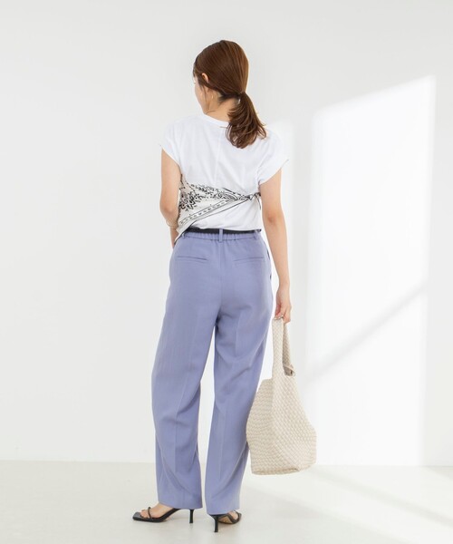 NOLLEY’S（ノーリーズ）の「《ノーリーズオリジナル美容Tシャツ》シルクアミノ酸加工オーバーノースリーブ（Tシャツ/カットソー・レディース・ブラック/ホワイト/ベージュ/イエロー/チャコールグレー・38/36）」の11枚目の写真