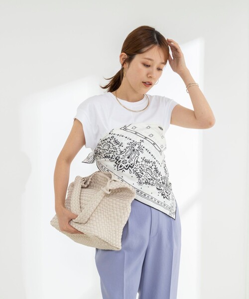 NOLLEY’S（ノーリーズ）の「《ノーリーズオリジナル美容Tシャツ》シルクアミノ酸加工オーバーノースリーブ（Tシャツ/カットソー・レディース・ブラック/ホワイト/ベージュ/イエロー/チャコールグレー・38/36）」の14枚目の写真