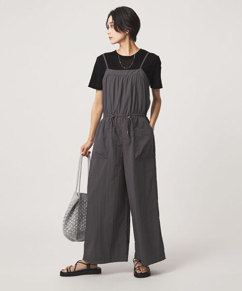 green label relaxing(グリーンレーベルリラクシング)の「ウスカル キャミソール サロペット UVカット 撥水 接触冷感(サロペット/オーバーオール・レディース・ダークグレー/ダークブラウン・FREE)」の6枚目の写真