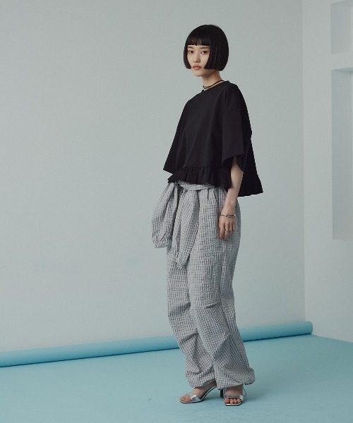 W:Huku(フーク)の「チェック サッカー レイヤード イージーパンツ / Checkered Layered Easy Pants(その他パンツ・レディース・アイボリー/ブルー/グレー・FREE)」の5枚目の写真