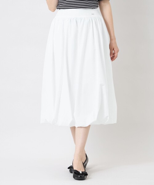 TO BE CHIC(トゥー ビー シック)の「【冨張 愛さん着用】タフタ バルーンシルエットスカート(スカート・レディース・オフホワイト/ブラック・40/42)」の13枚目の写真