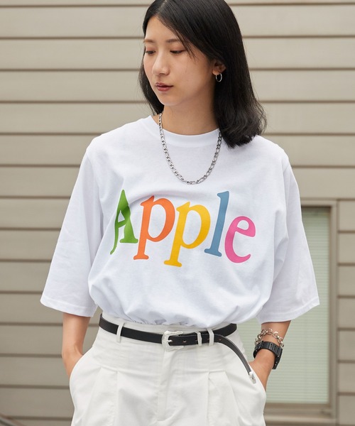 Chick(チック)の「Apple Colorful Print Big Silhouette T-Shirt / Apple カラフル プリント ビッグシルエット Tシャツ 半袖 クルーネック オーバーサイズ プリントTシャツ レディース メンズ 2026年 夏 夏服(Tシャツ/カットソー・レディース・ホワイト/ピンク/チャコール・FREE)」の1枚目の写真