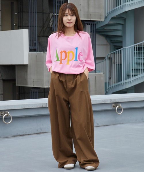 Chick(チック)の「Apple Colorful Print Big Silhouette T-Shirt / Apple カラフル プリント ビッグシルエット Tシャツ 半袖 クルーネック オーバーサイズ プリントTシャツ レディース メンズ 2026年 夏 夏服(Tシャツ/カットソー・レディース・ホワイト/ピンク/チャコール・FREE)」の12枚目の写真
