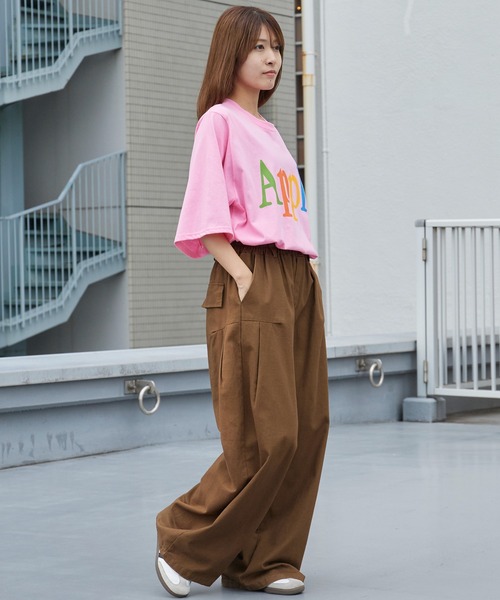 Chick(チック)の「Apple Colorful Print Big Silhouette T-Shirt / Apple カラフル プリント ビッグシルエット Tシャツ 半袖 クルーネック オーバーサイズ プリントTシャツ レディース メンズ 2026年 夏 夏服(Tシャツ/カットソー・レディース・ホワイト/ピンク/チャコール・FREE)」の10枚目の写真