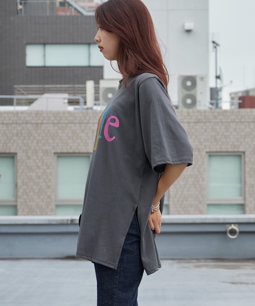 Chick(チック)の「Apple Colorful Print Big Silhouette T-Shirt / Apple カラフル プリント ビッグシルエット Tシャツ 半袖 クルーネック オーバーサイズ プリントTシャツ レディース メンズ 2026年 夏 夏服(Tシャツ/カットソー・レディース・ホワイト/ピンク/チャコール・FREE)」の20枚目の写真