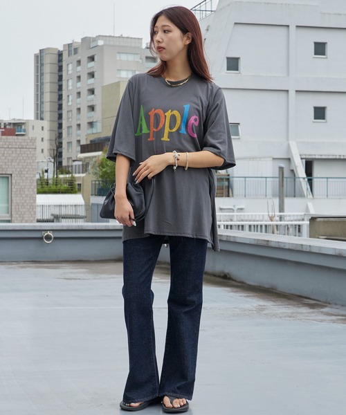 Chick(チック)の「Apple Colorful Print Big Silhouette T-Shirt / Apple カラフル プリント ビッグシルエット Tシャツ 半袖 クルーネック オーバーサイズ プリントTシャツ レディース メンズ 2026年 夏 夏服(Tシャツ/カットソー・レディース・ホワイト/ピンク/チャコール・FREE)」の18枚目の写真