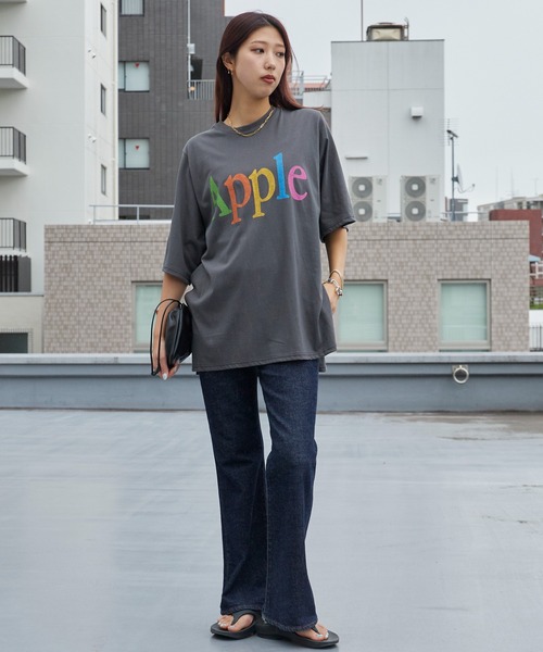 Chick(チック)の「Apple Colorful Print Big Silhouette T-Shirt / Apple カラフル プリント ビッグシルエット Tシャツ 半袖 クルーネック オーバーサイズ プリントTシャツ レディース メンズ 2026年 夏 夏服(Tシャツ/カットソー・レディース・ホワイト/ピンク/チャコール・FREE)」の17枚目の写真