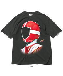 HG250170 スーパー戦隊 × ホームゲーム 【HOMEGAME】 - 半袖Tシャツ 1999 ゴーレッド TEE