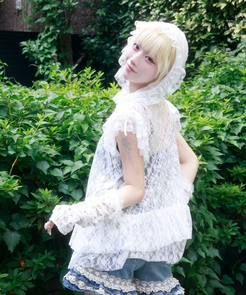 myu:loret(ミュウロレット)の「フリルフードレーストップス(Tシャツ/カットソー・レディース・ブラック/ホワイト・FREE)」の1枚目の写真