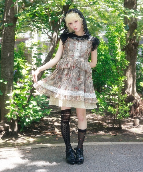 myu:loret(ミュウロレット)の「フリルフードレーストップス(Tシャツ/カットソー・レディース・ブラック/ホワイト・FREE)」の18枚目の写真