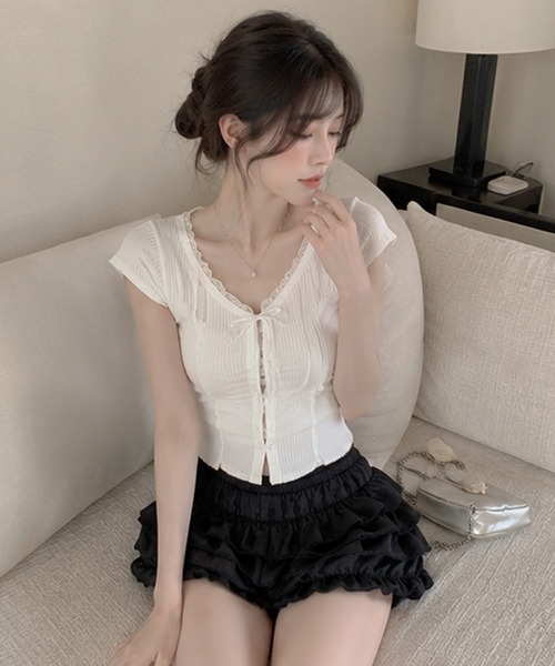 Nia(ニア)の「Nia(ニア)/サテンフリルティアードミニスカート(スカート・レディース・ブラック/ホワイト・SMALL/MEDIUM)」の19枚目の写真