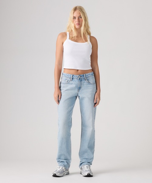 Levi's(リーバイス)の「Levi's/リーバイス LOW STRAIGHT ジーンズ ライトインディゴ(デニムパンツ・レディース・ライトインディゴブルー・27inch/28inch/23inch/24inch/25inch/26inch)」の2枚目の写真
