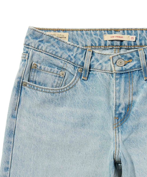 Levi's(リーバイス)の「Levi's/リーバイス LOW STRAIGHT ジーンズ ライトインディゴ(デニムパンツ・レディース・ライトインディゴブルー・27inch/28inch/23inch/24inch/25inch/26inch)」の8枚目の写真