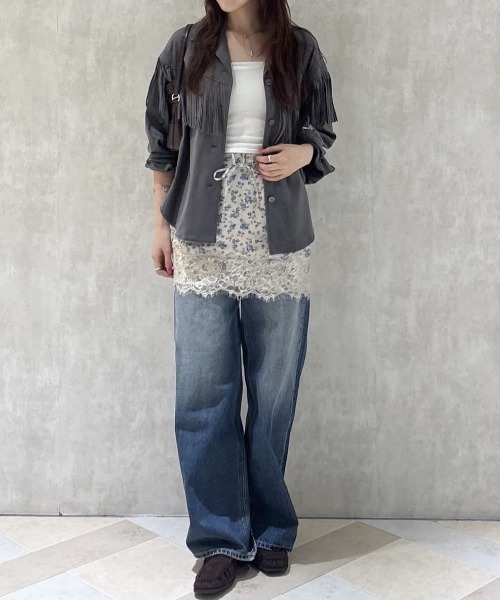MOUSSY(マウジー)の「【26年AW新作】【セットアップ対応】F/SUEDE FRINGE シャツ(シャツ/ブラウス・レディース・ベージュ/チャコールグレー・1/2)」の3枚目の写真