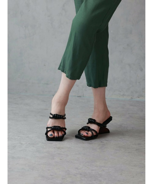 Bella lume(ベッラルーメ)の「【NK】【it】【Bella Lume(ベッラルーメ)】カーヴィーウッドヒールサンダル(サンダル・レディース・ブラック・SMALL/LARGE/MEDIUM)」の7枚目の写真