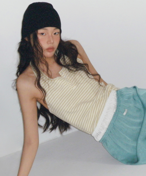 TWEE（トゥウィー）の「エトストライプヘンリーホルターネックスリーブレス（Tシャツ/カットソー・レディース・ライトグレー/オリーブ・SMALL/MEDIUM）」の15枚目の写真