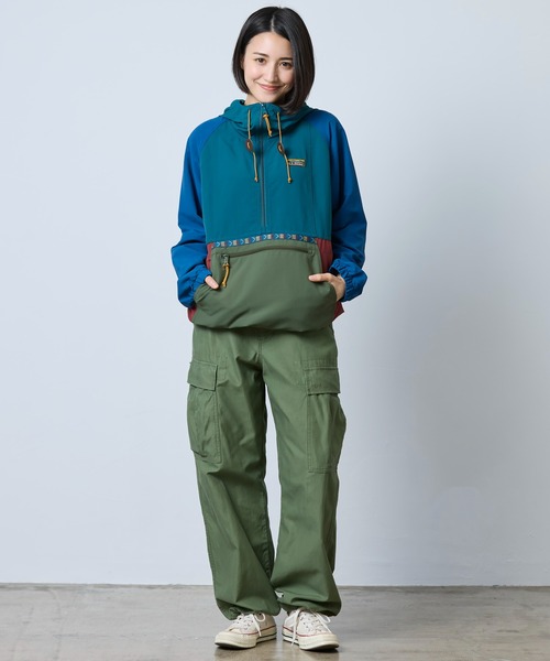 L.L.Bean（エルエルビーン）の「マウンテン・クラシック・アノラック、マルチカラー 米国フィット・プチ（マウンテンパーカー・レディース・ホワイト系その他/グリーン系その他・LARGE/SMALL/MEDIUM/X-SMALL）」の14枚目の写真